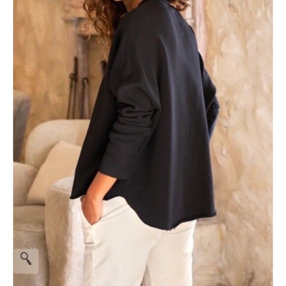 Frank & Eileen Anna Long Sleeve Triple Fleece Capelet Top Med Black Minimalist - Picture 3 of 15